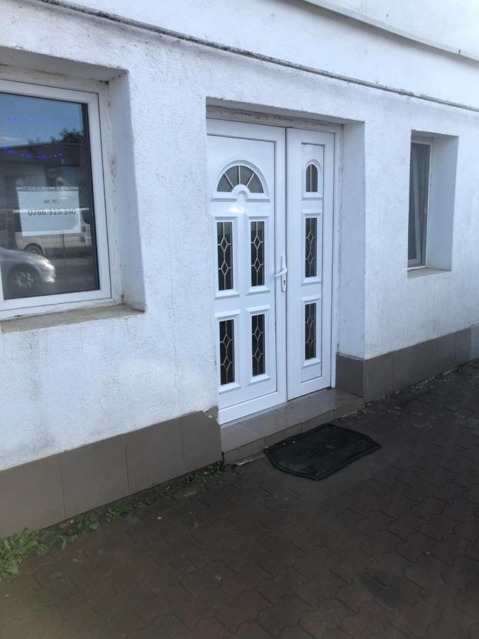 Hostel Mialma 오네슈티 외부 사진