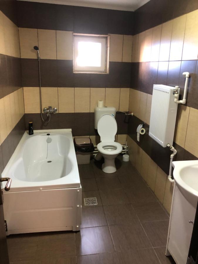 Hostel Mialma 오네슈티 외부 사진